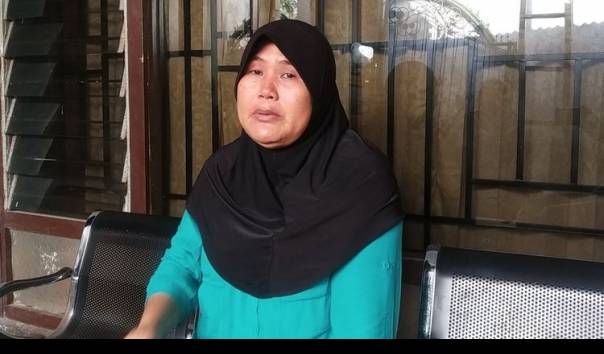 Seorang Ibu Menangis Digugat Anak Kandungnya karena Persoalan Dapur