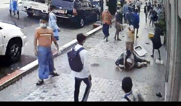 Demonstrasi Myanmar Ricuh, Pengunjuk Rasa Antikudeta Bentrok dengan ...