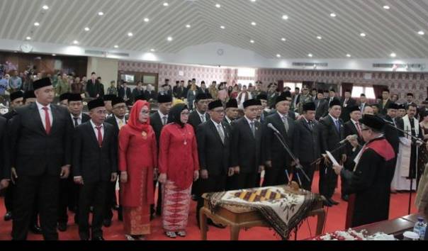 polemik-pakaian-dinas-dprd-kota-tangerang-anggaran-naik-dua-kali-lipat-hingga-baju-louis-vuitton
