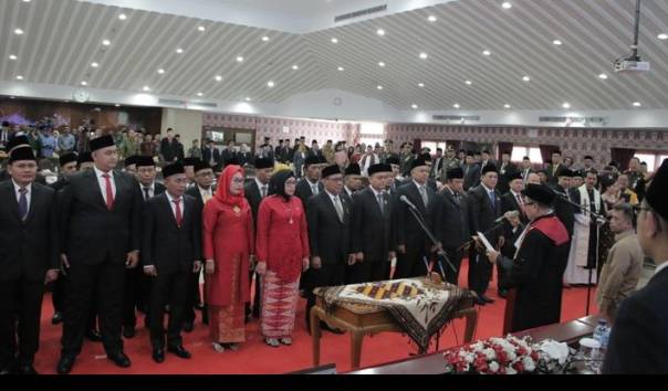 ini-peraturan-soal-anggaran-pakaian-dinas-dprd-pemilihan-louis-vuitton-dianggap-langgar-kepatutan