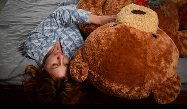 6-benda-yang-bantu-hangatkan-kamar-di-musim-hujan-agar-tidur-nyaman