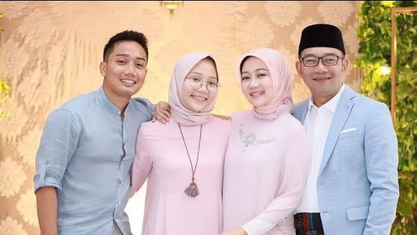 putra-sulung-ridwan-kamil-hilang-keluarga-eril-berenang-dengan-adiknya-ibu-atalia-tidak-ikut