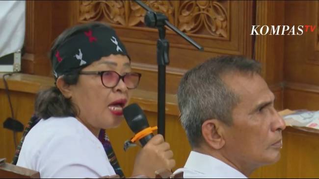 Ponsel Yosua menurut Rosti Hutabarat disembunyikan Putri C