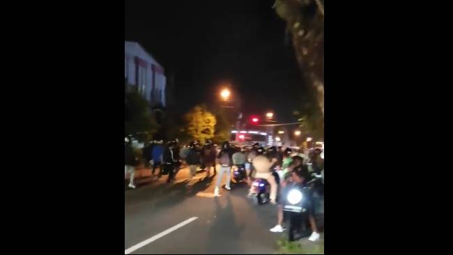 polisi-amankan-352-orang-terlibat-bentrokan-suporter-dan-perguruan-silat-di-yogyakarta
