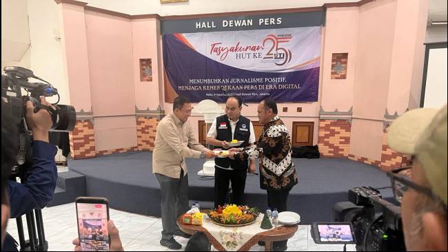 menkominfo-budi-arie-kepada-jurnalis-televisi-jaga-kemerdekaan-pers-hadapi-tantangan-ai