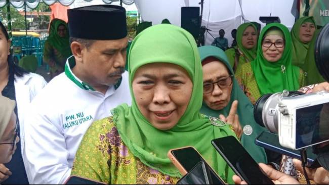 Ketua Umum PP Muslimat NU Khofifah Indar Parawansa mengajak seluruh pengurus wilayah Muslimat NU Maluku Utara bersama pemangku kepentingan untuk menekan angka stunting, Minggu (14/1/2024).