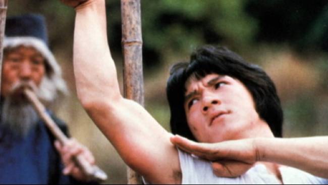 Aktor Jackie Chan semasa muda.