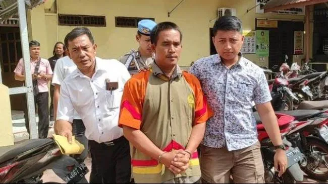 Polisi menetapkan seorang pelatih renang bernama Jaimas Simare-mare sebagai tersangka kasus dugaan penganiayaan terhadap seorang wanita di Asahan.