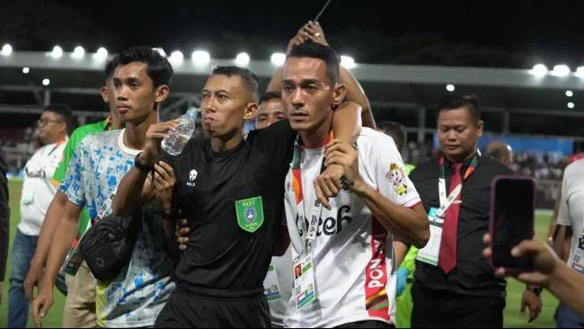 pemukulan-wasit-dan-ricuh-laga-aceh-vs-sulteng-pb-pon-dan-koni-serahkan-penyelesaian-ke-pssi