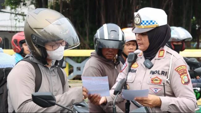 Jadi Incaran Razia, Jangan Salah Pakai Helm! Kenali Jenis Helm SNI Jadi Incaran Razia, Jangan Salah Pakai Helm! Kenali Jenis Helm SNI