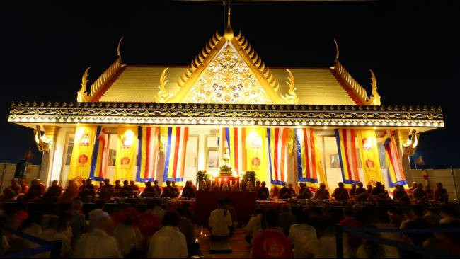 puja-waisak-thudong-2025-gelaran-kegiatan-doa-di-si-mian-fo-pik