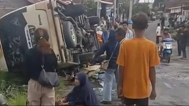 kronologi-mobil-wisatawan-kecelakaan-di-tawangmangu-tewaskan-5-orang-ada-korban-terlempar-ke-jurang