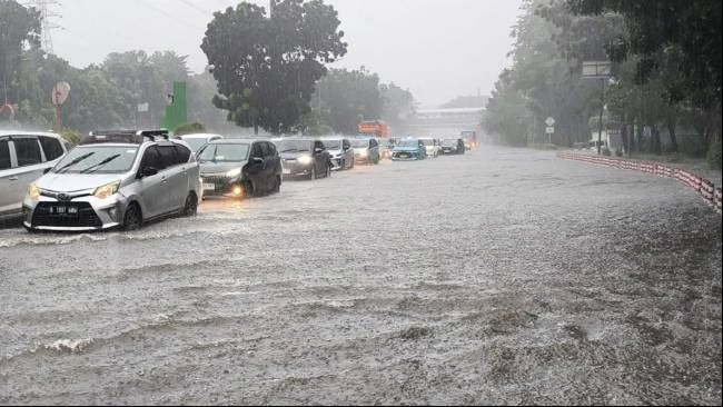 Peringatan Dini Curah Hujan Tinggi 11 20 Agustus 2025, BMKG Minta Wilayah  Ini Waspada Banjir