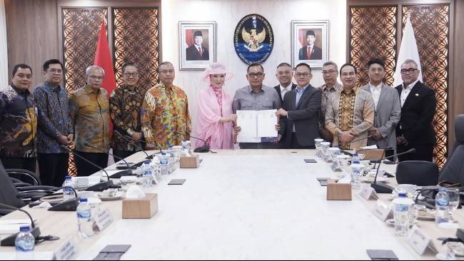 ri-akan-jadi-pusat-komputasi-mutakhir-ai-dan-teknologi-kuantum-di-asia
