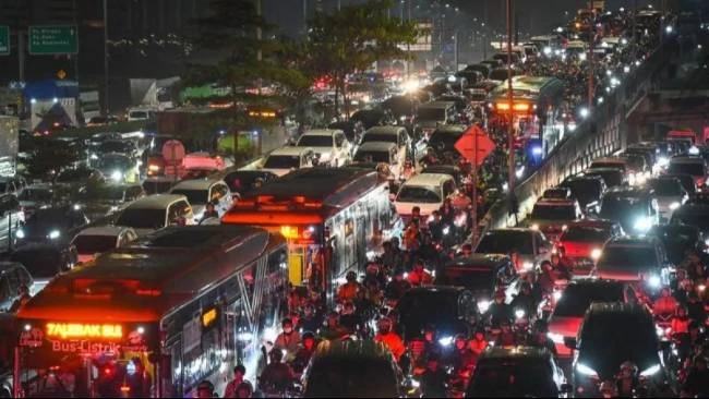 Atasi Kemacetan TB Simatupang, Lajur Khusus Gratis Dibuka di Gerbang Tol Fatmawati 2