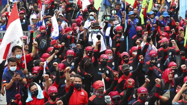 doa-memulai-aktivitas-sehari-hari-termasuk-sebelum-ikut-demo-buruh