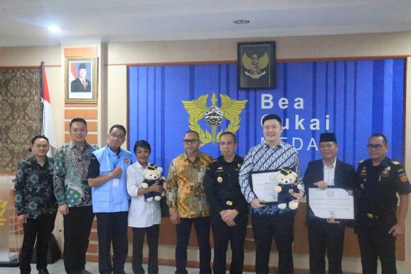 Bea Cukai Medan Beri Penghargaan kepada Mitra Kerja dan Pegawai Terbaik 2025