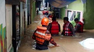 Banjir Jakarta 1229 Warga Mengungsi 11 Lokasi Pengungsian di Jaksel dan Jaktim
