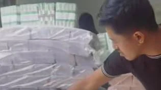 Warga Pasuruan Pamer Tumpukan Uang Baru untuk Jasa Tukar Apa Tanggapan Bank Indonesia